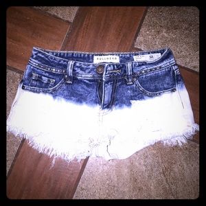 Bullhead Distressed dip dye cut offs